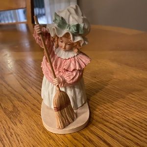 Maud Humphrey Figurine